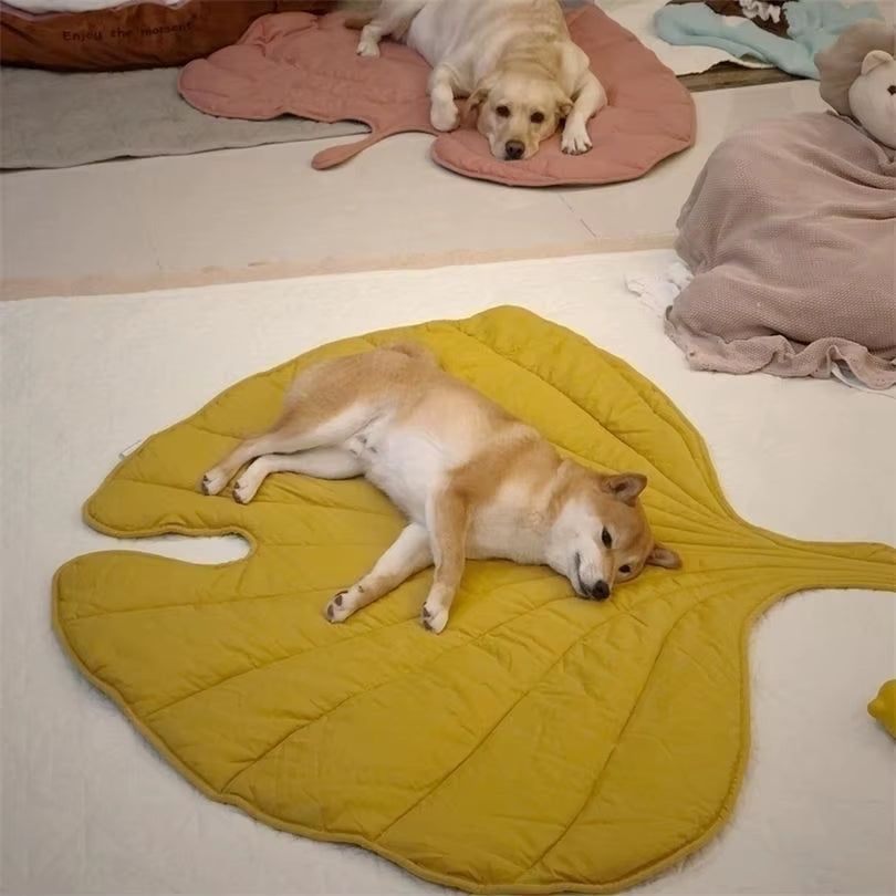 Dog Cooling Leaf Mat Summer Pad Mat for Dogs Cat Blanket Sofa Breathable Pet Dog Bed Washable for Small Medium Large Dogs Car